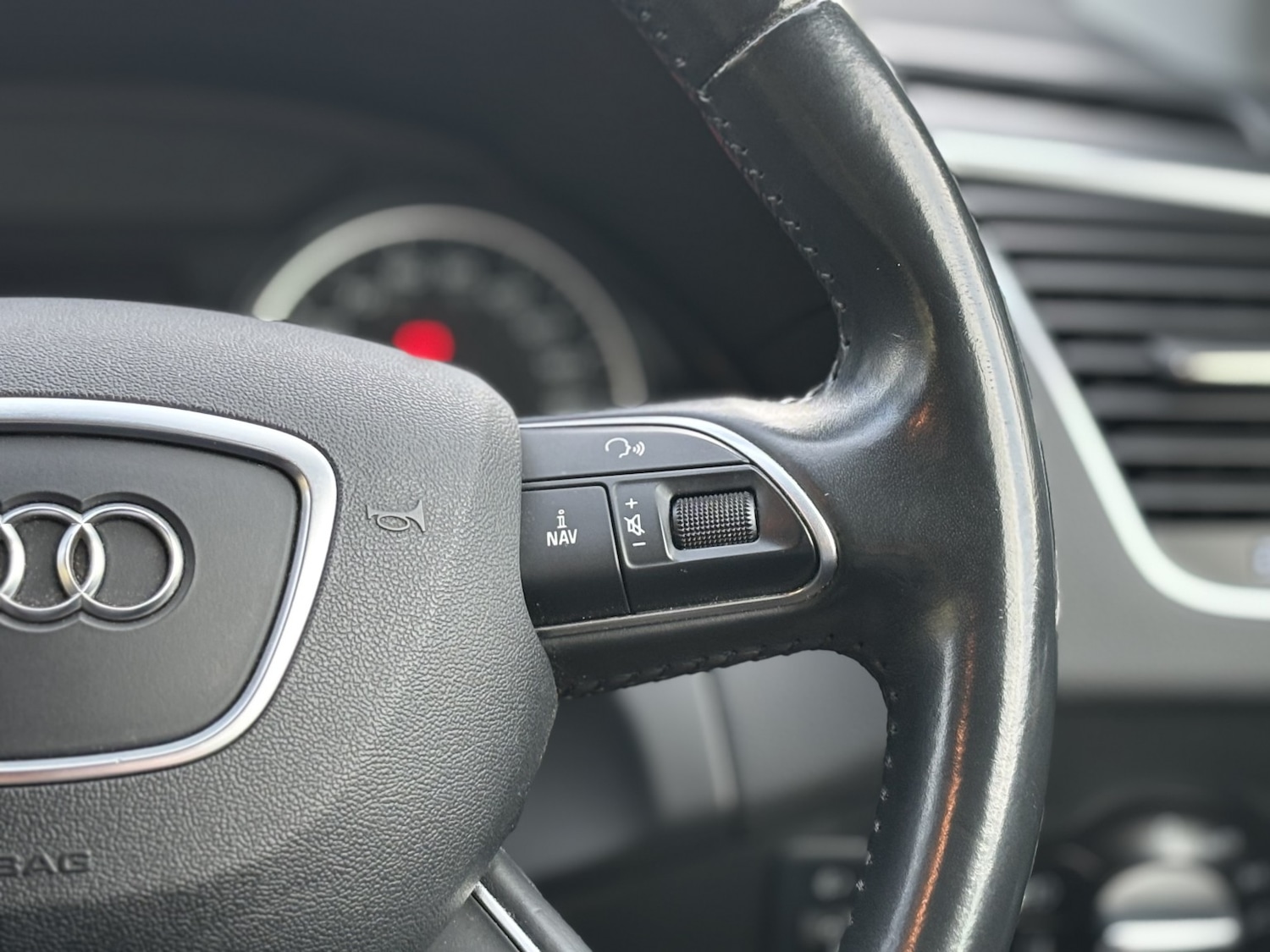 Used Audi Q5 2015 for sale - 77073156: Photo 43