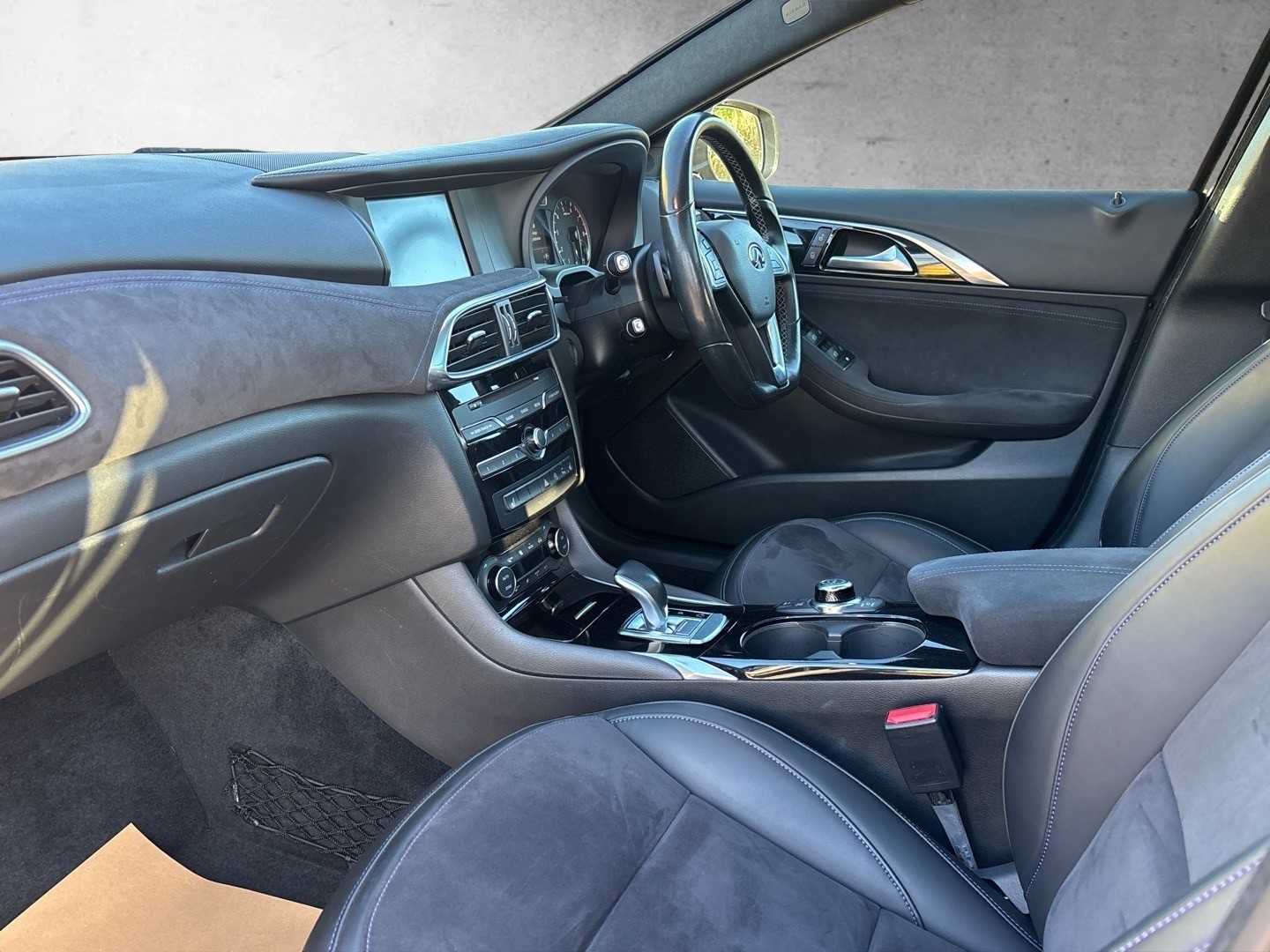 Used Infiniti Q30 2018 for sale - 76536699: Photo 13