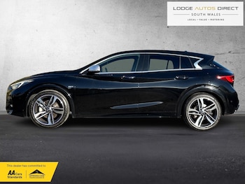 Used Infiniti Q30 2018 for sale - 76536699: Photo