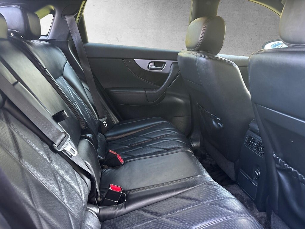 Used Infiniti QX70 2016 for sale - 78106273: Photo 13