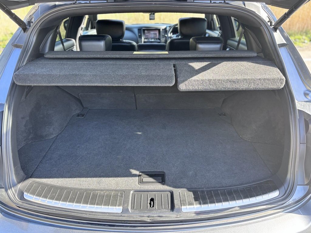 Used Infiniti QX70 2016 for sale - 78106273: Photo 26