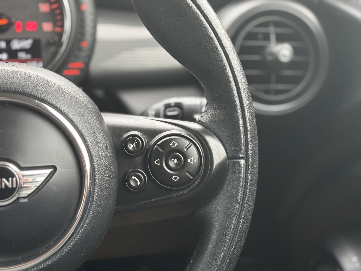 Used MINI Hatch 2017 for sale - 76576933: Photo 31