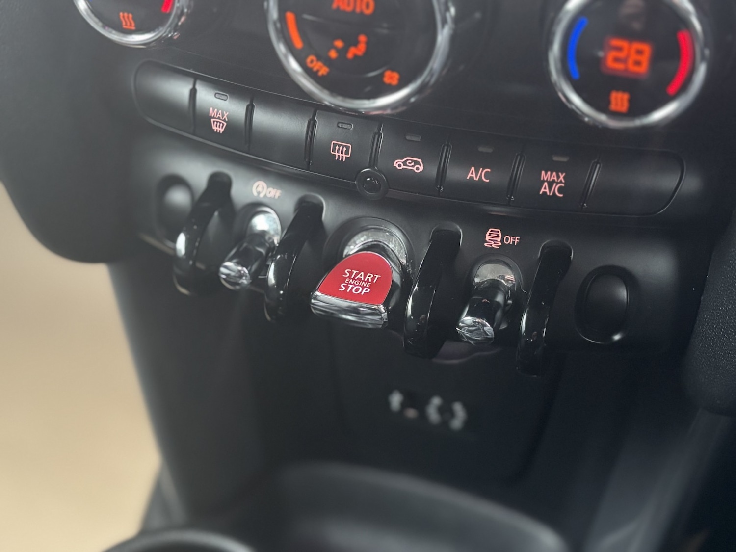 Used MINI Hatch 2017 for sale - 76576933: Photo 42