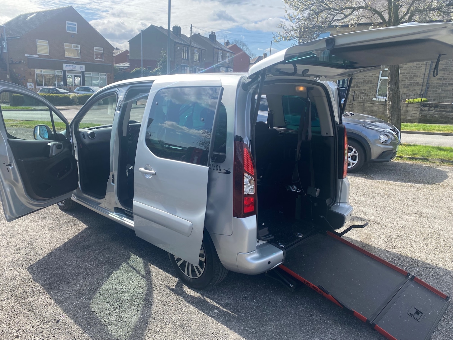 Used Peugeot Partner Tepee 2019 for sale - 77962384: Photo 1