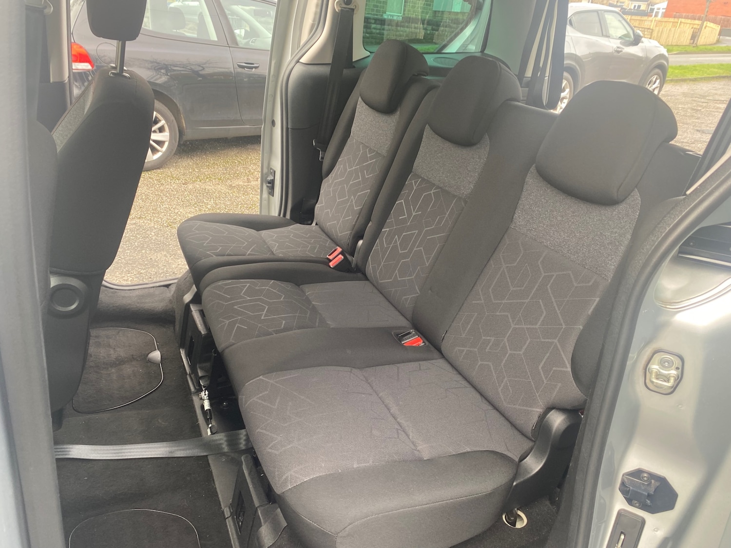 Used Peugeot Partner Tepee 2019 for sale - 77962384: Photo 2