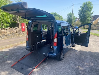 Used Peugeot Partner Tepee 2019 for sale - 79295884: Photo