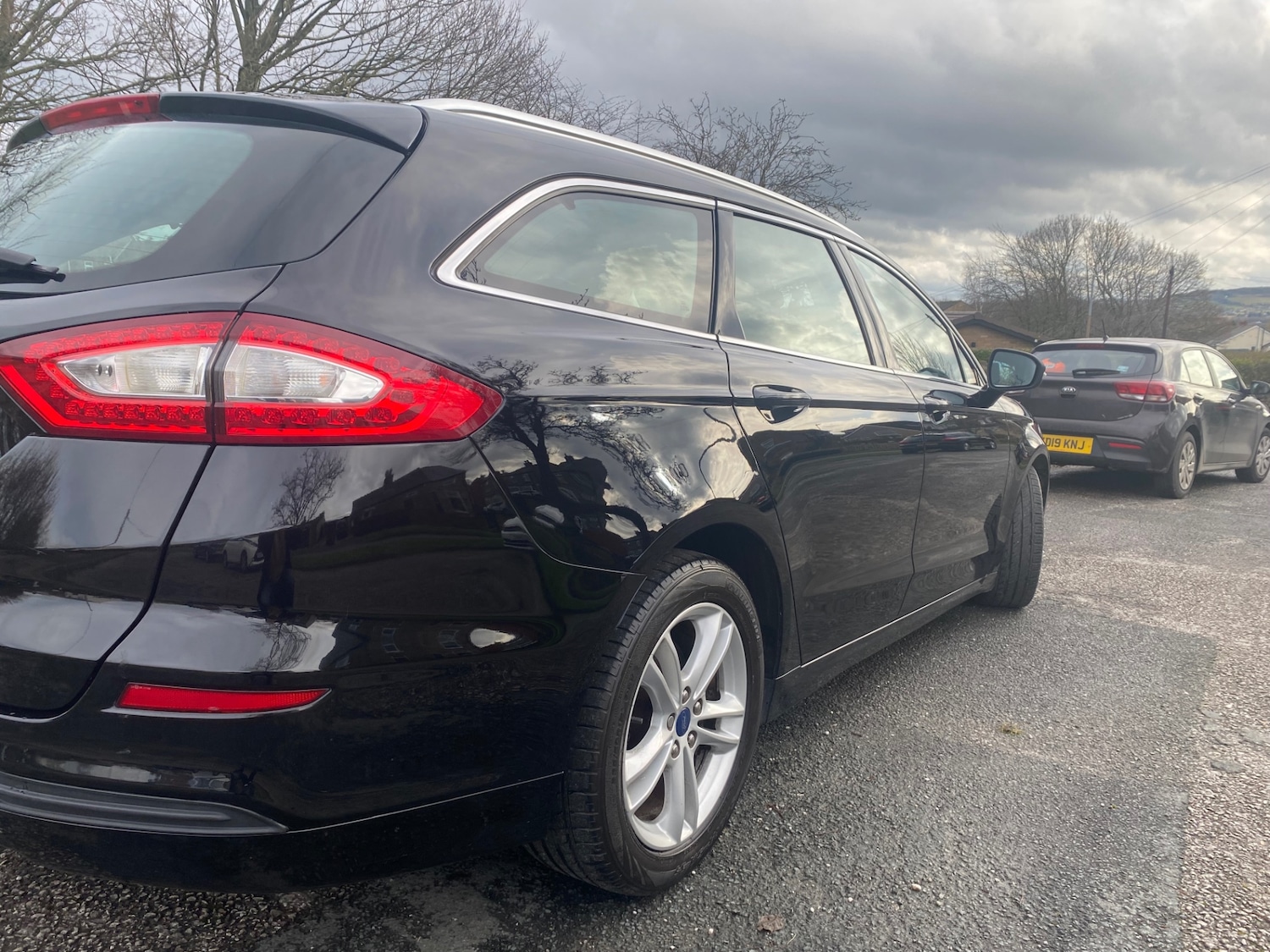 Used Ford Mondeo 2017 for sale - 77270795: Photo 2