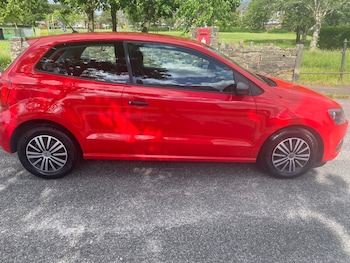 Used Volkswagen Polo 2015 for sale - 78733651: Photo