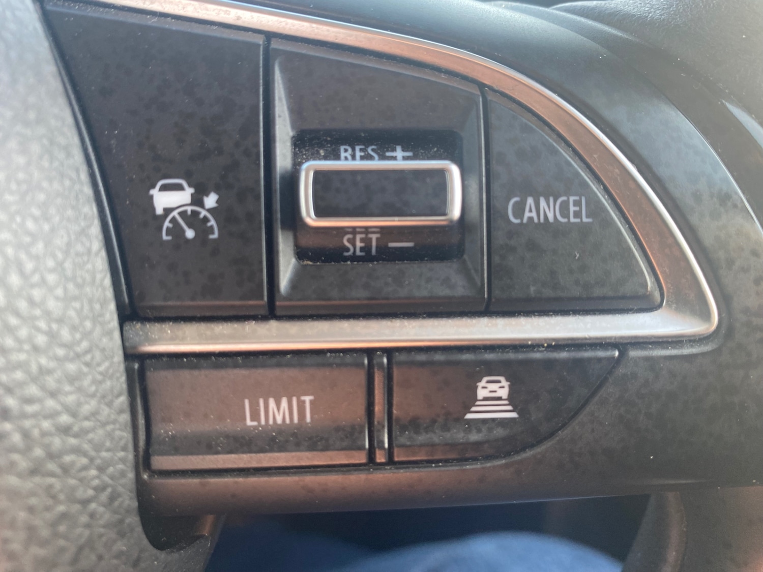 Used Suzuki Swift 2023 for sale - 77872941: Photo 26