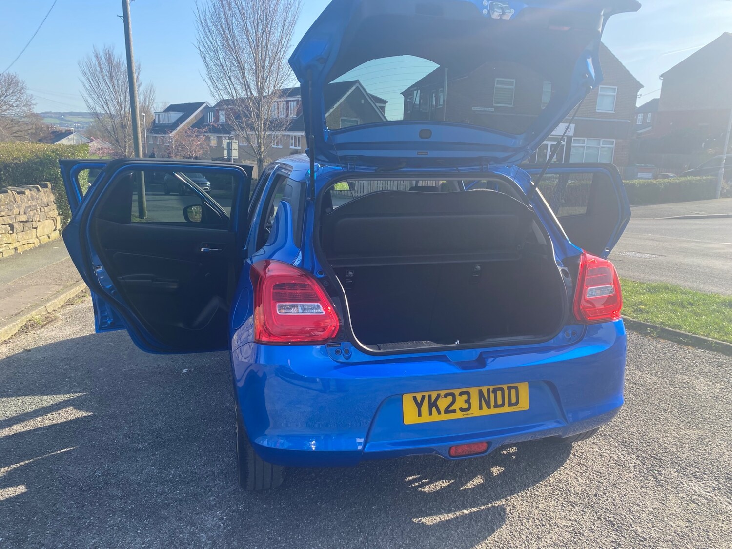 Used Suzuki Swift 2023 for sale - 77872941: Photo 37