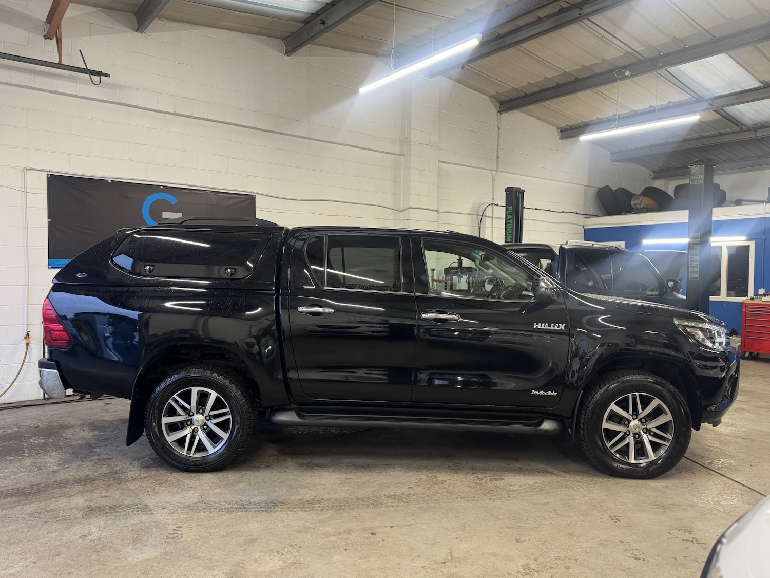 Used Toyota Hilux 2018 for sale - 77038982: Photo 2