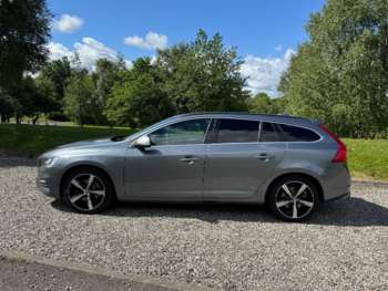 Used Volvo V60 2017 for sale - 74955722: Photo