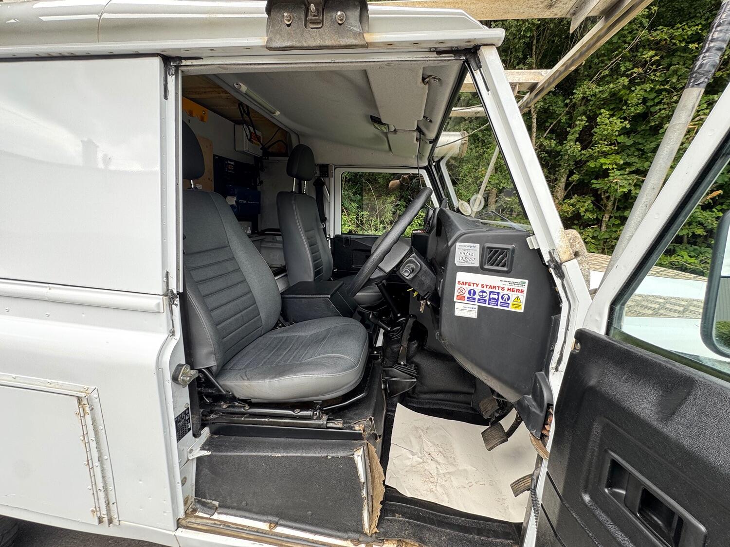 Used Land Rover Defender 2014 for sale - 76794671: Photo 11