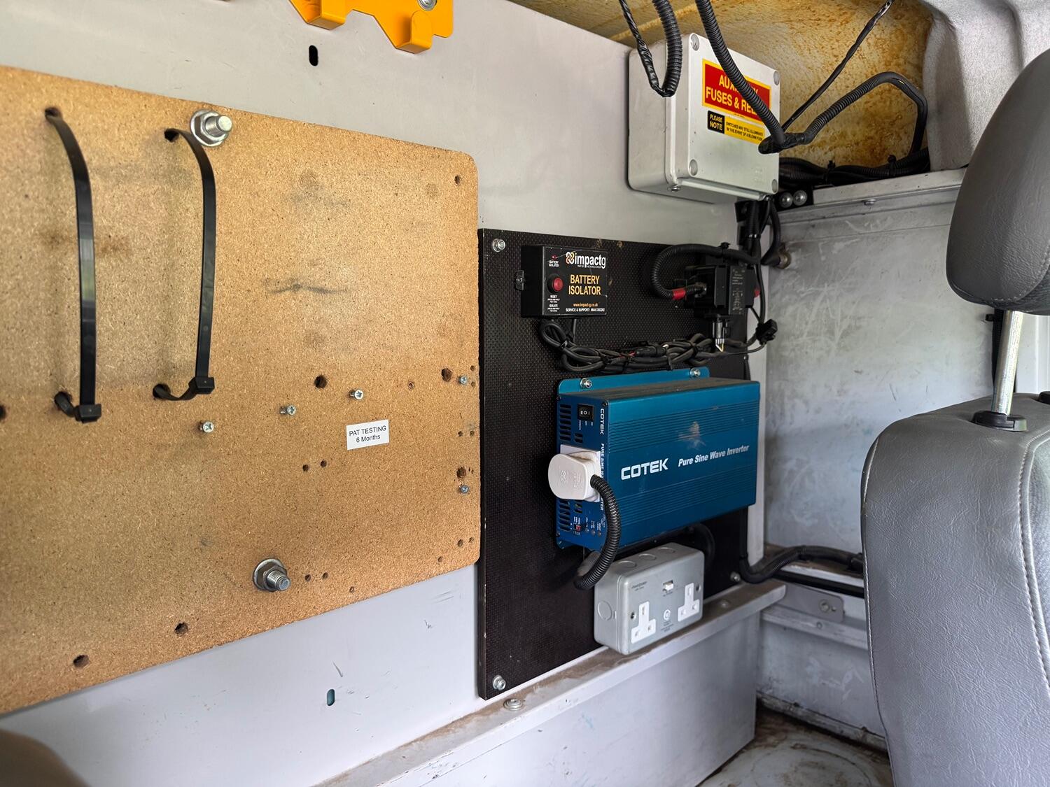 Used Land Rover Defender 2014 for sale - 76794671: Photo 17