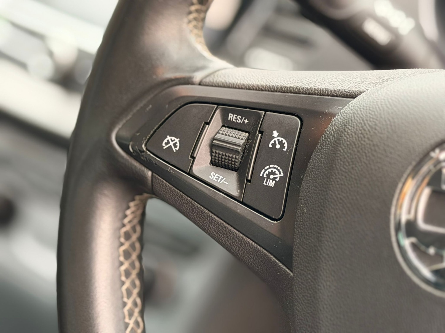 Used Vauxhall Astra 2018 for sale - 77059879: Photo 15