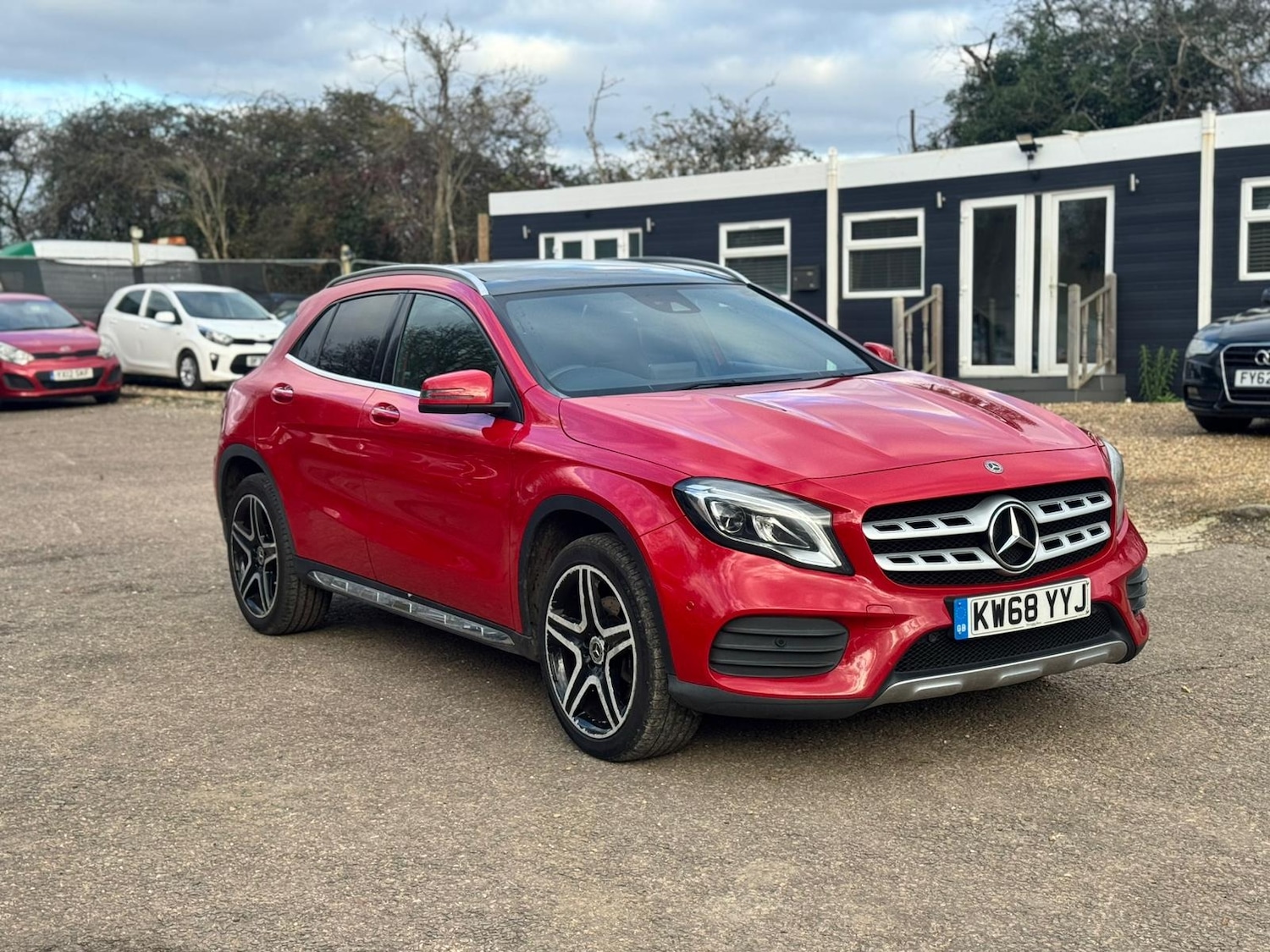 Used Mercedes-Benz GLA 2019 for sale - 77101280: Photo 2
