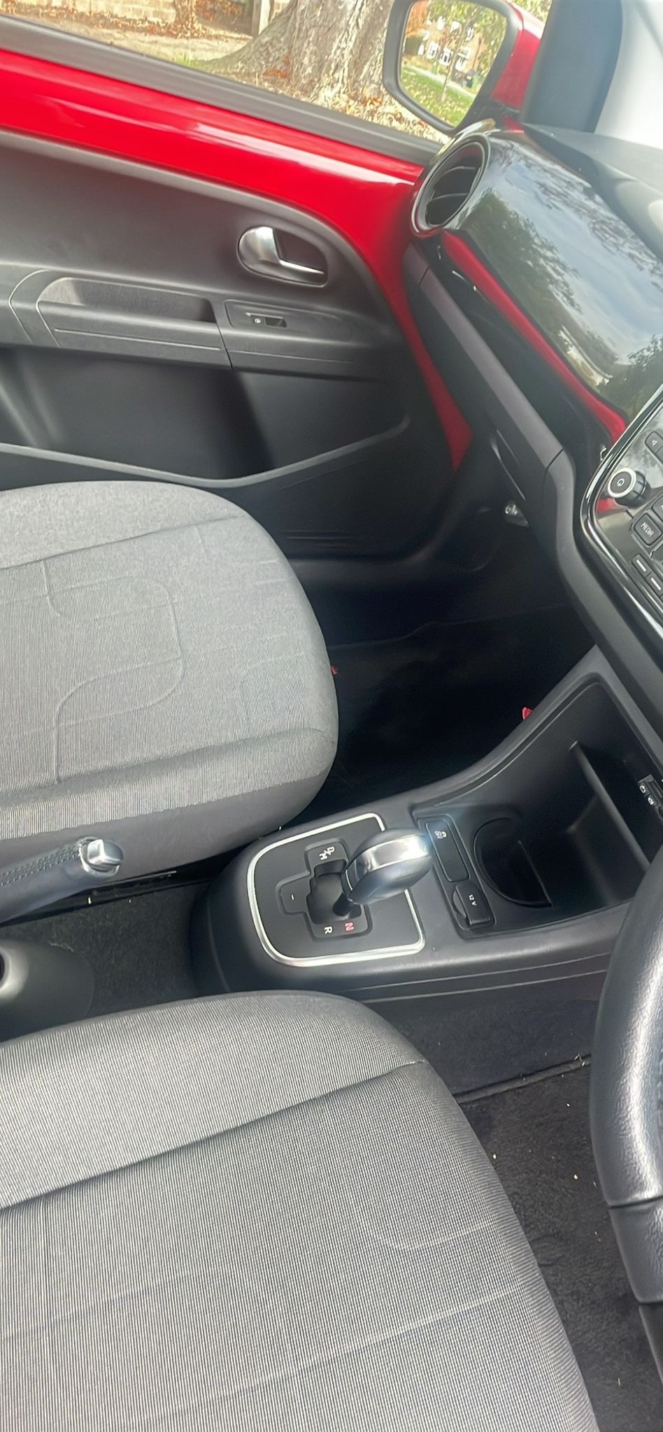 Used Volkswagen up! 2025 for sale - 76340854: Photo 27