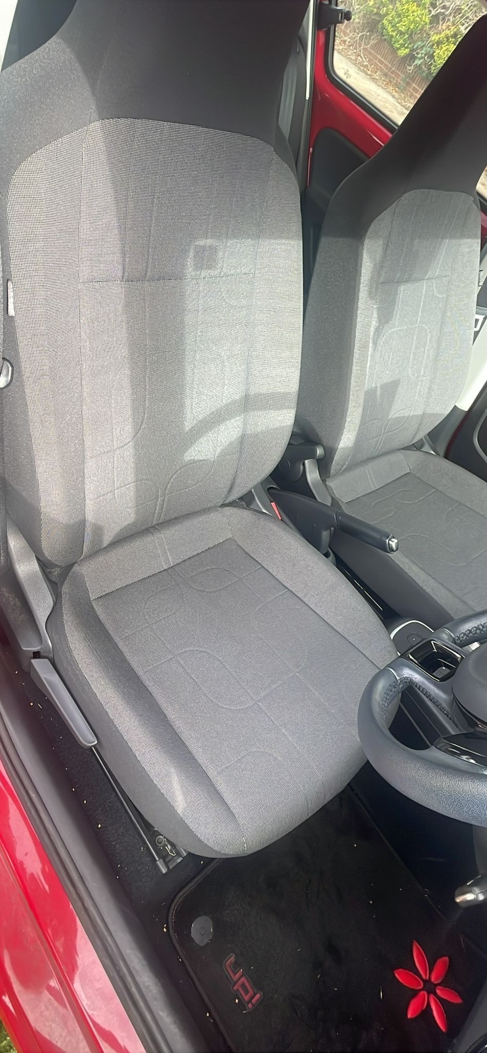 Used Volkswagen up! 2025 for sale - 76340854: Photo 29