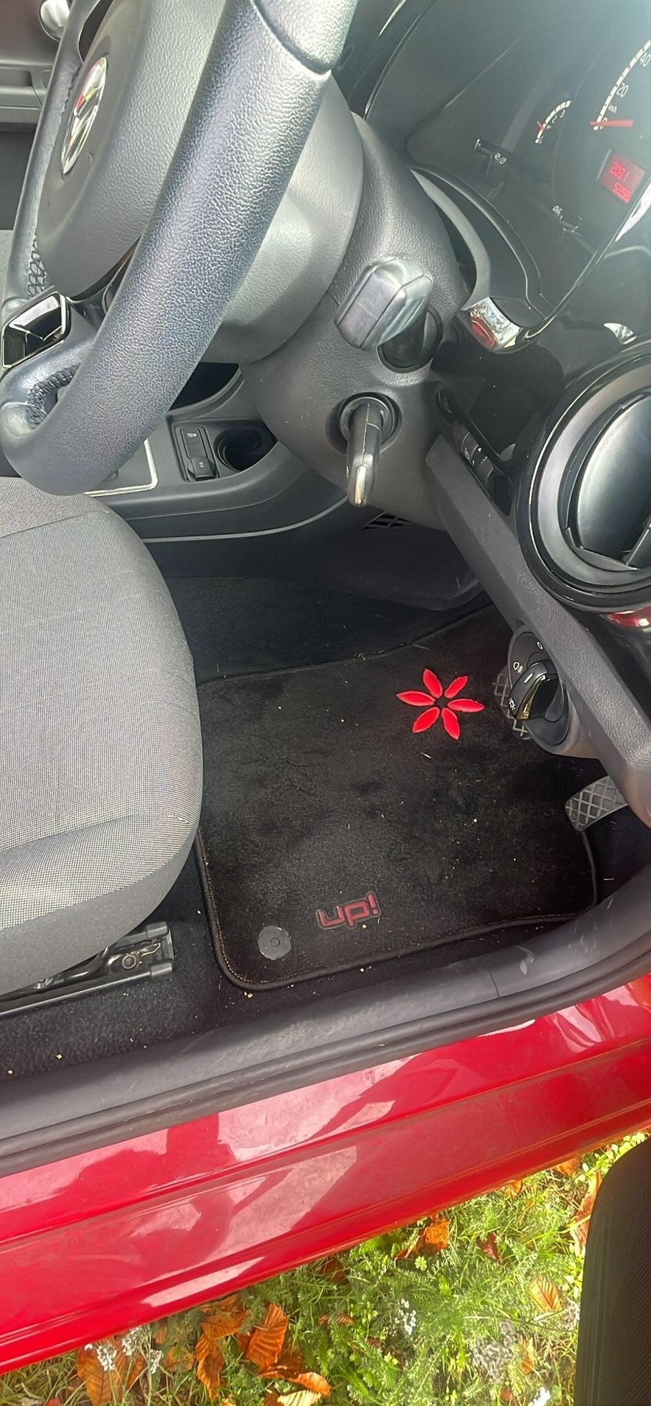 Used Volkswagen up! 2025 for sale - 76340854: Photo 50