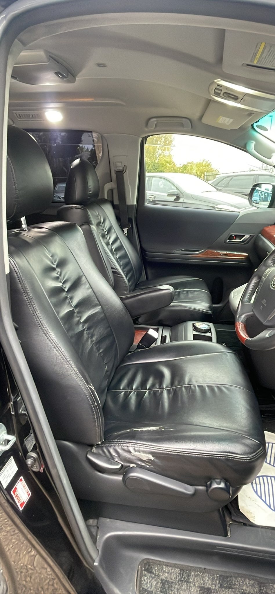 Used Toyota Vellfire 2025 for sale - 76625744: Photo 15