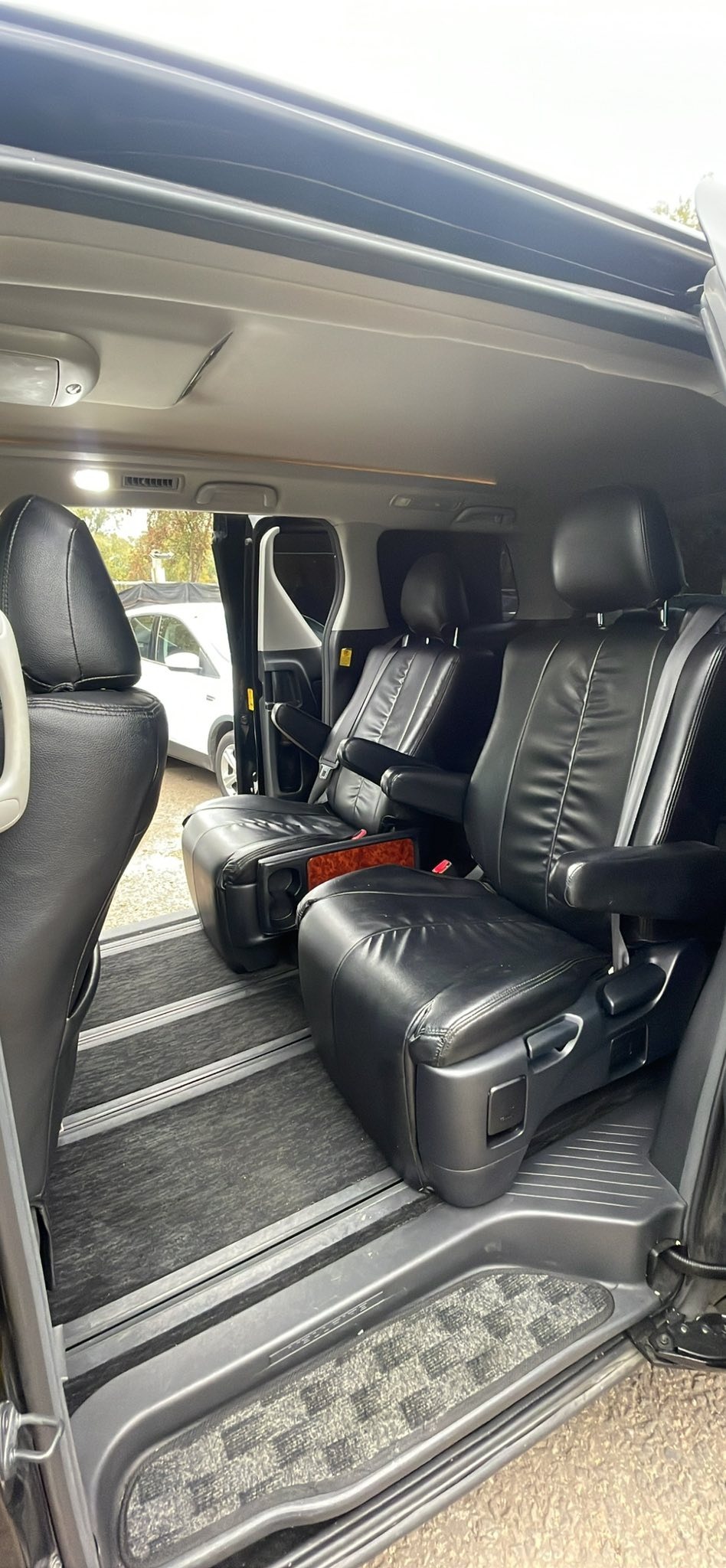 Used Toyota Vellfire 2025 for sale - 76625744: Photo 16