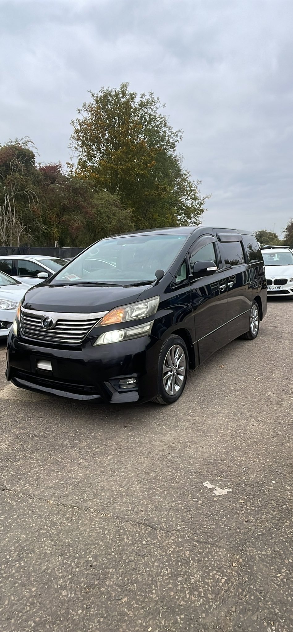 Used Toyota Vellfire 2025 for sale - 76625744: Photo 2