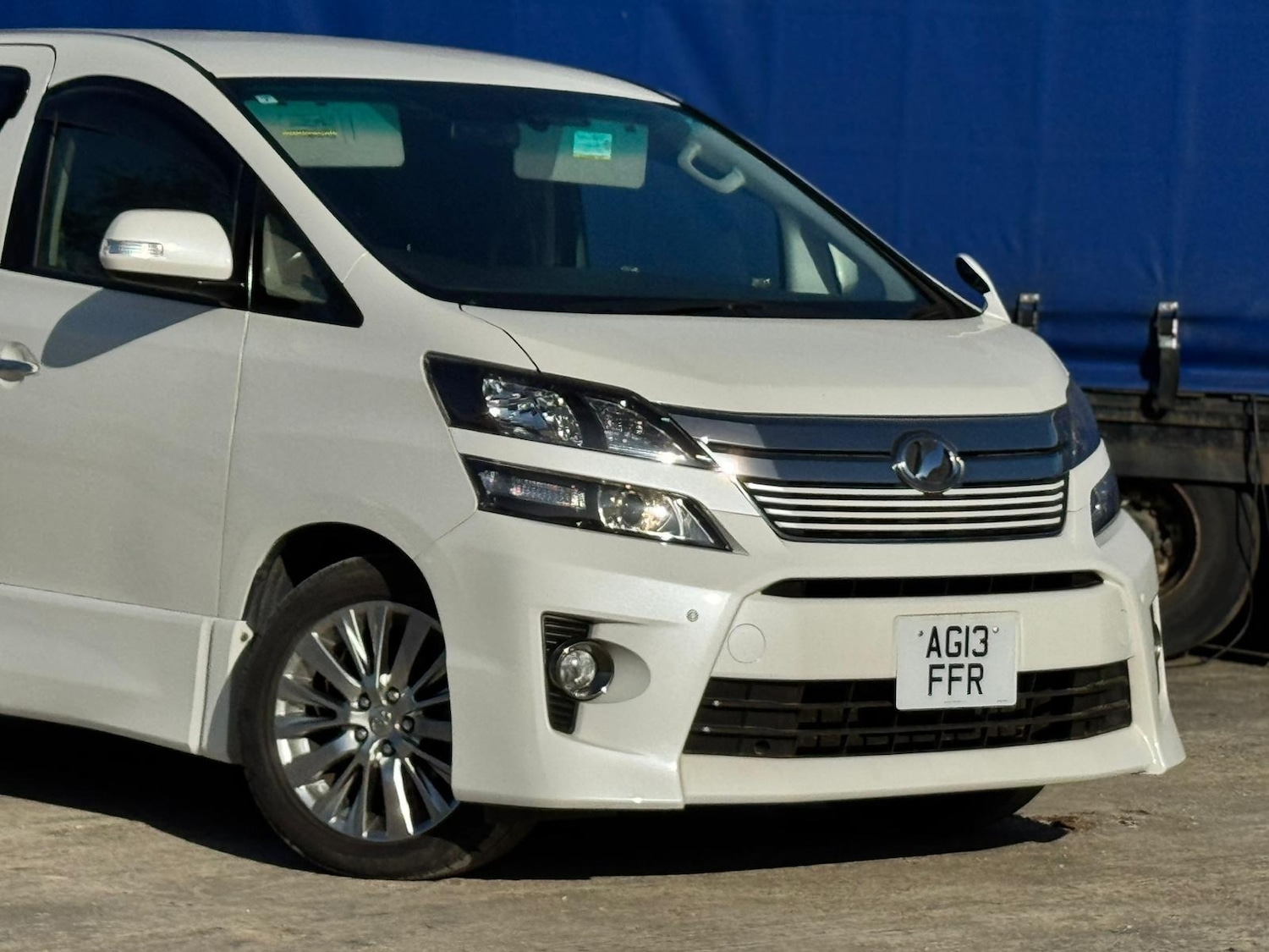 Used Toyota Vellfire 2026 for sale - 77931917: Photo 2