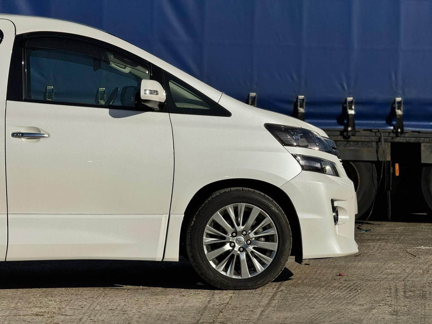 Used Toyota Vellfire 2026 for sale - 77931917: Photo 4