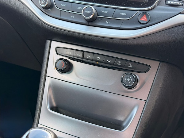 Used Vauxhall Astra 2018 for sale - 76178617: Photo 32