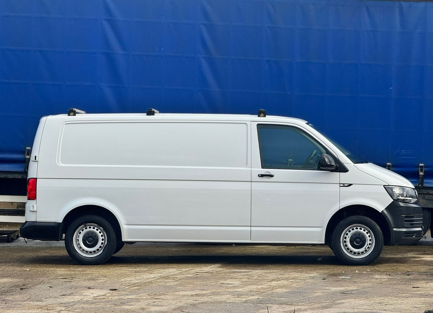 Used Volkswagen Transporter 2018 for sale - 77635278: Photo 10