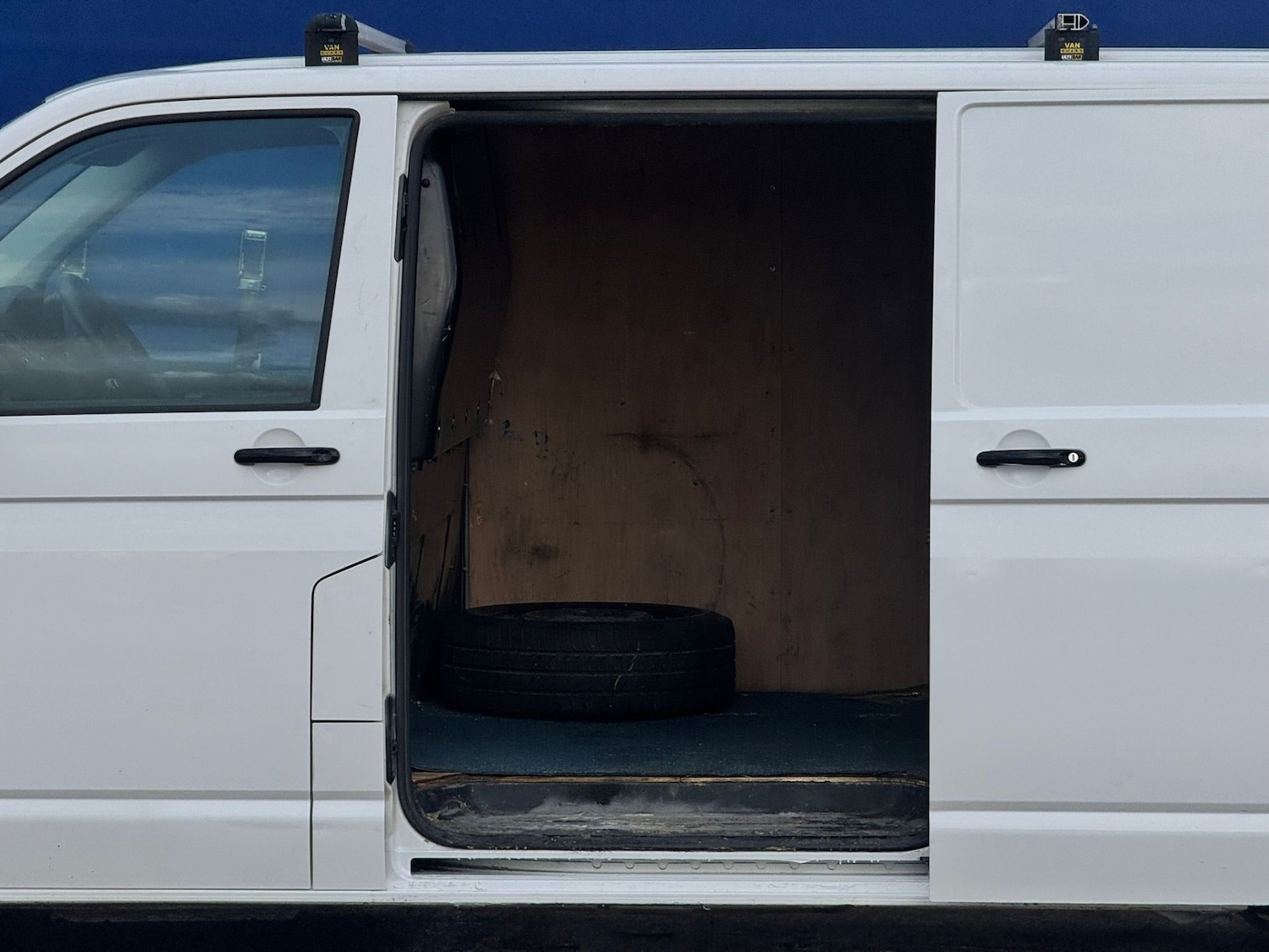 Used Volkswagen Transporter 2018 for sale - 77635278: Photo 18