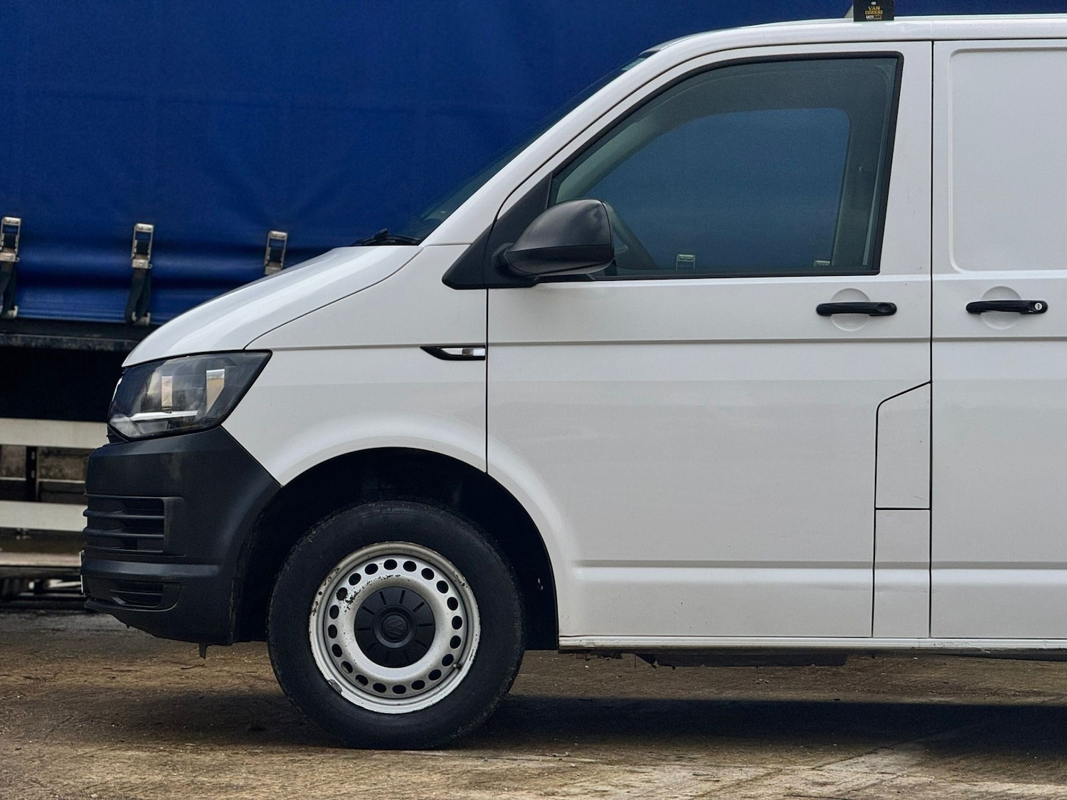 Used Volkswagen Transporter 2018 for sale - 77635278: Photo 8