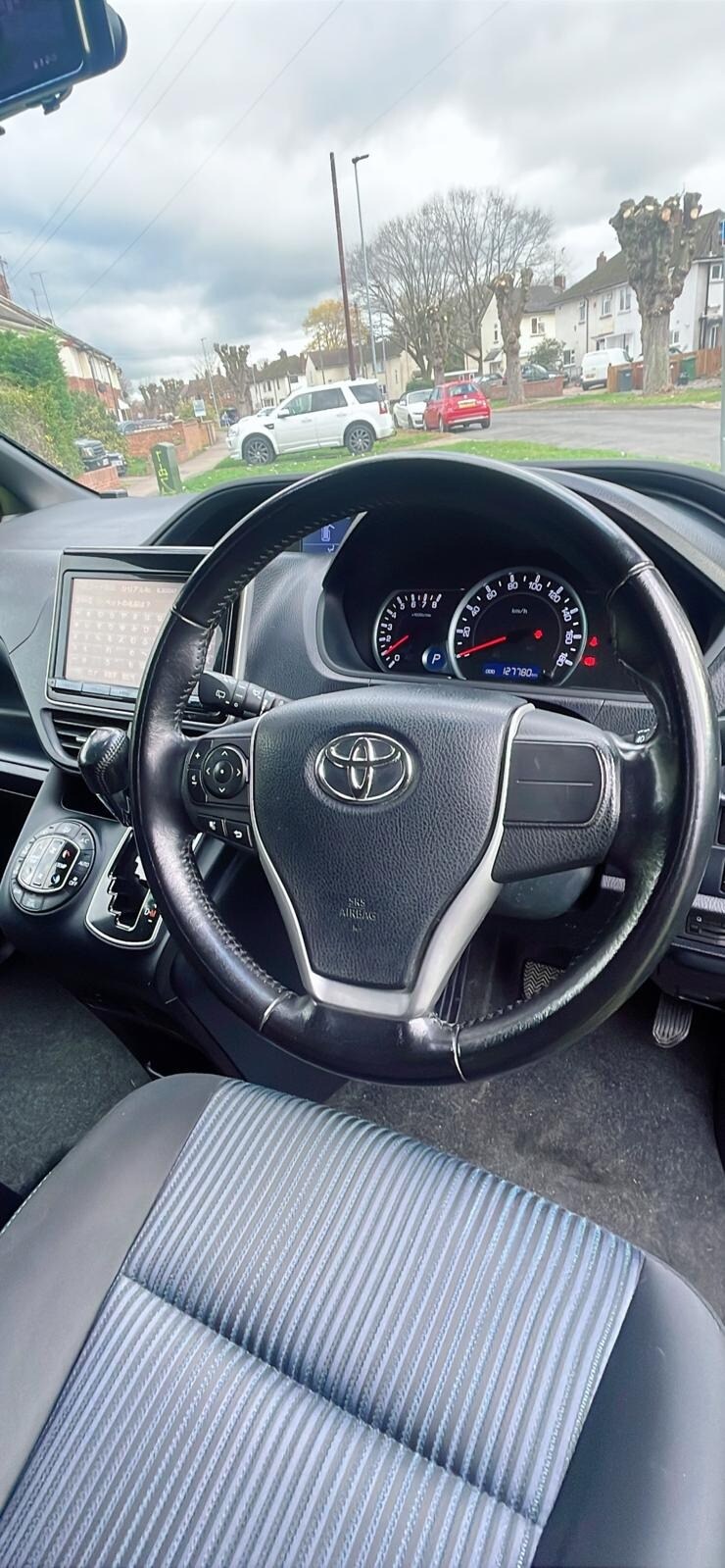 Used Toyota Voxy 2025 for sale - 77083326: Photo 23