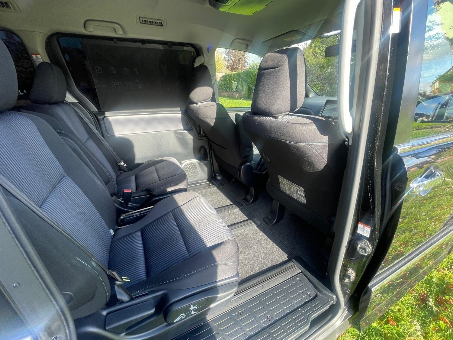 Used Toyota Voxy 2025 for sale - 77083326: Photo 35