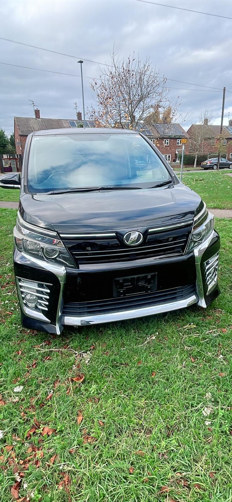 Used Toyota Voxy 2025 for sale - 77083326: Photo 4