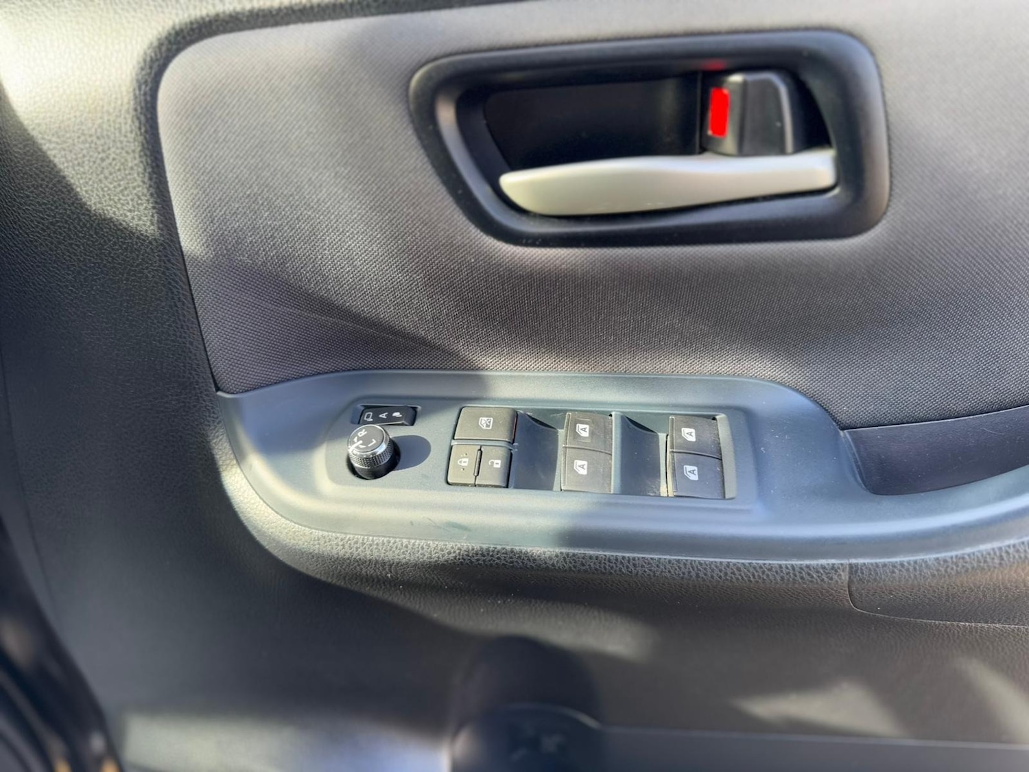 Used Toyota Voxy 2025 for sale - 77083326: Photo 49