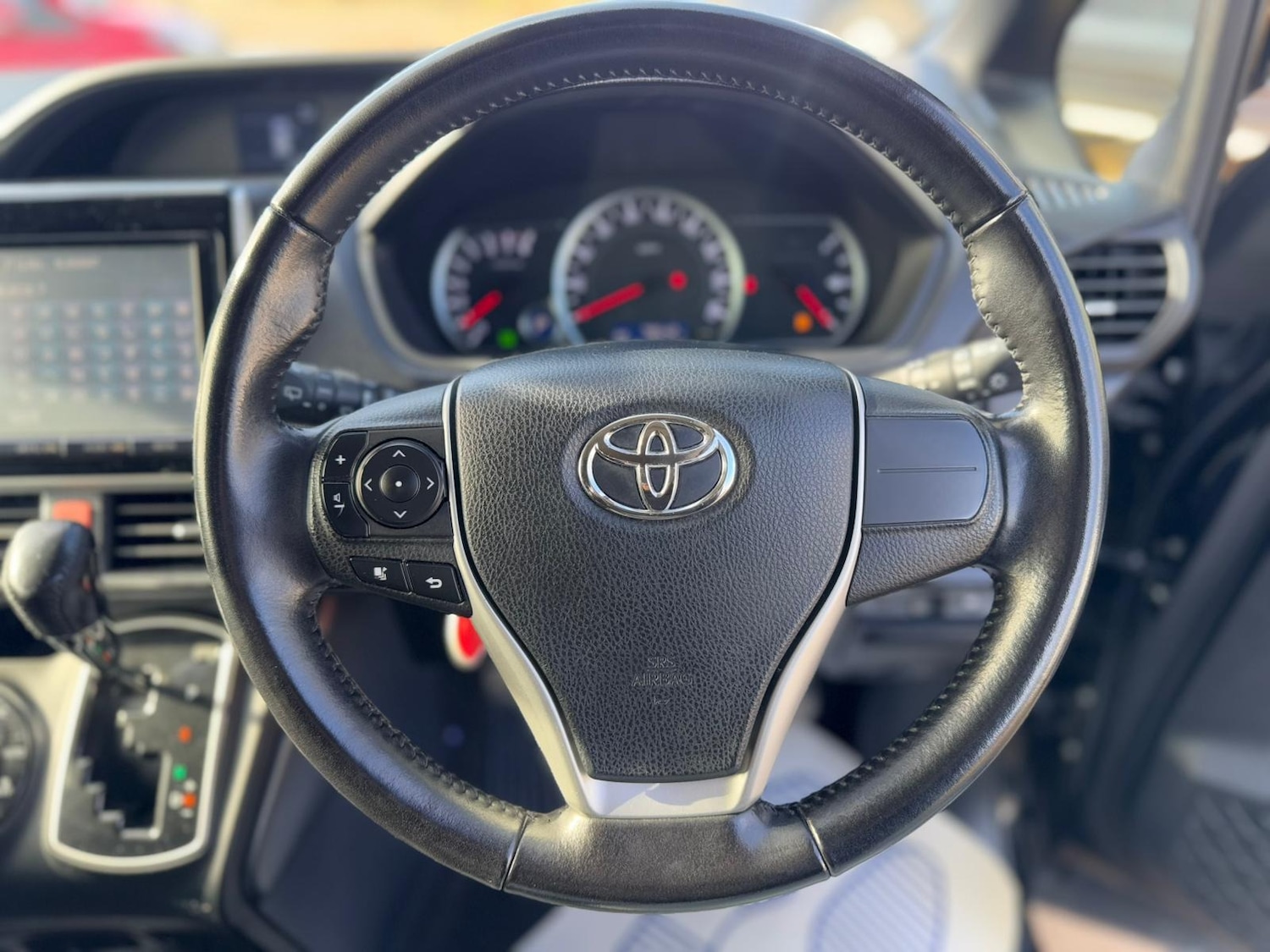 Used Toyota Voxy 2025 for sale - 77083326: Photo 52