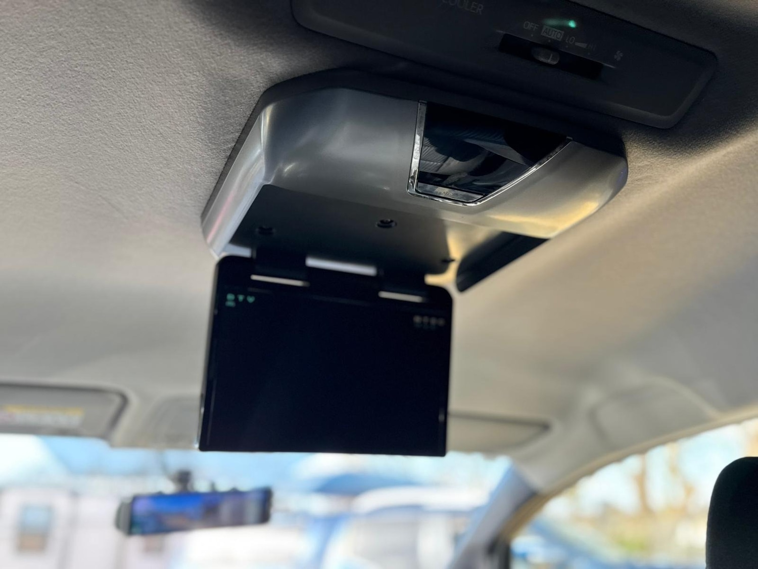 Used Toyota Voxy 2025 for sale - 77083326: Photo 59