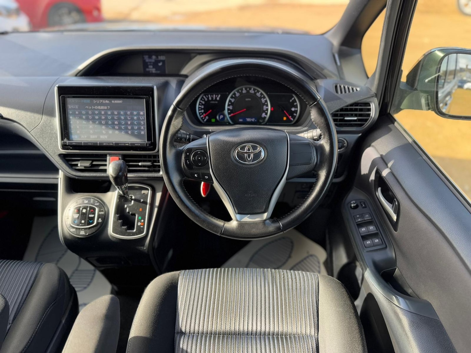 Used Toyota Voxy 2025 for sale - 77083326: Photo 61