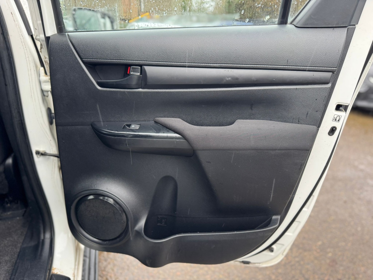 Used Toyota Hilux 2017 for sale - 77932344: Photo 16