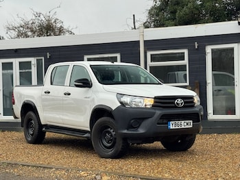 Used Toyota Hilux 2017 for sale - 77932344: Photo