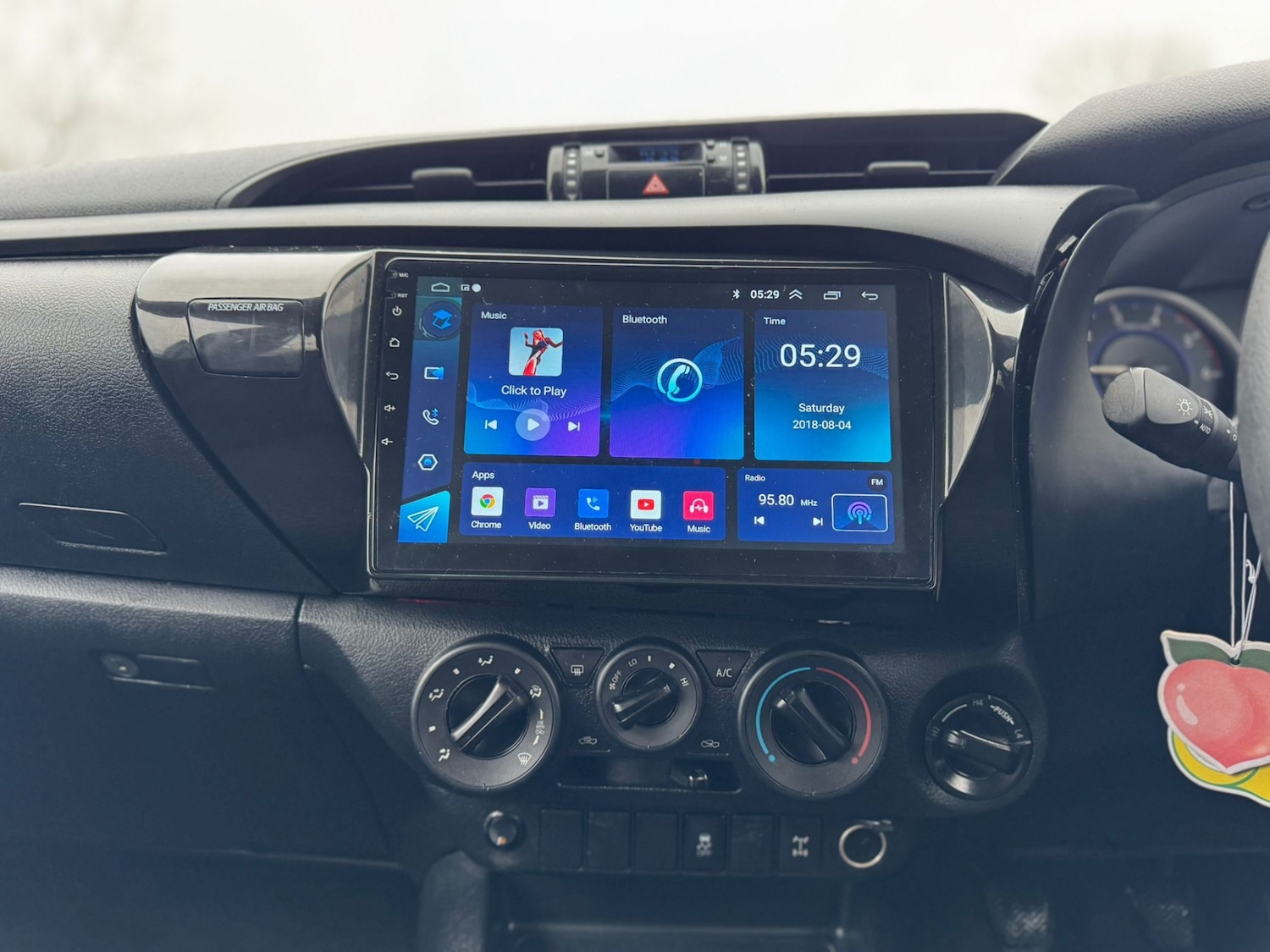 Used Toyota Hilux 2017 for sale - 77932344: Photo 23