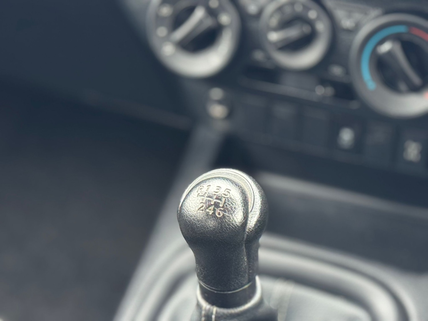 Used Toyota Hilux 2017 for sale - 77932344: Photo 24