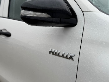 Used Toyota Hilux 2017 for sale - 77932344: Photo