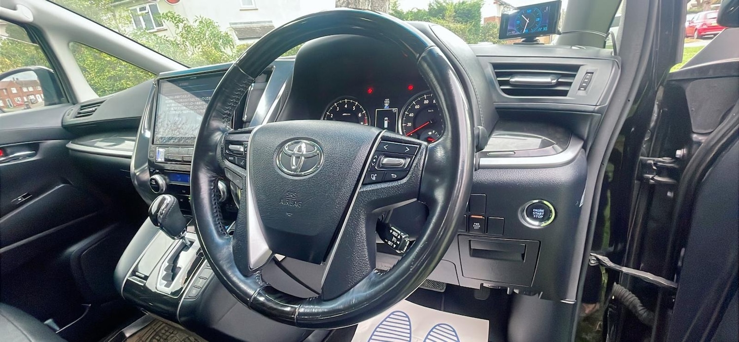Used Toyota Vellfire 2025 for sale - 76611465: Photo 17