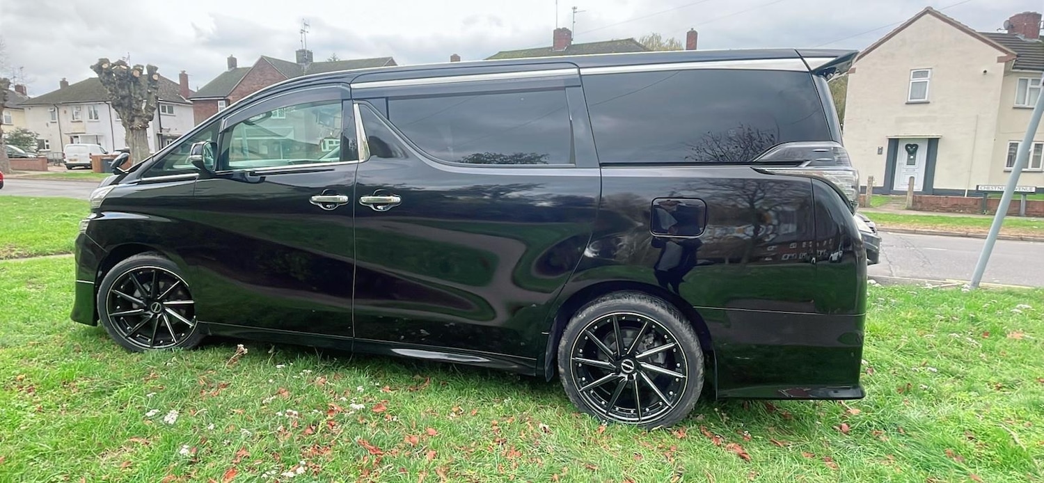 Used Toyota Vellfire 2025 for sale - 76611465: Photo 32