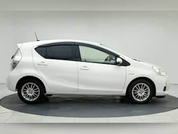 Used Toyota Aqua 2013 for sale - 79811675: Photo