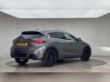 Used Infiniti Q30 2016 for sale - 79352632: Photo