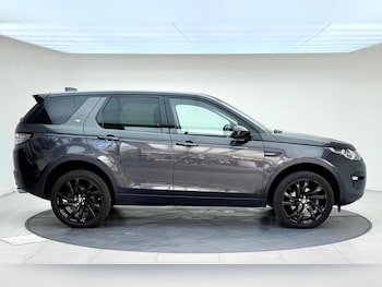 Used Land Rover Discovery Sport 2017 for sale - 79519572: Photo