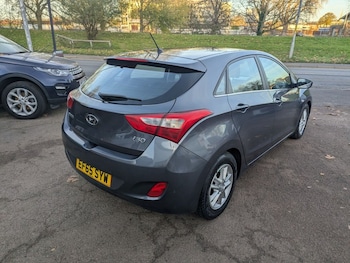 Used Hyundai i30 2015 for sale - 76655415: Photo